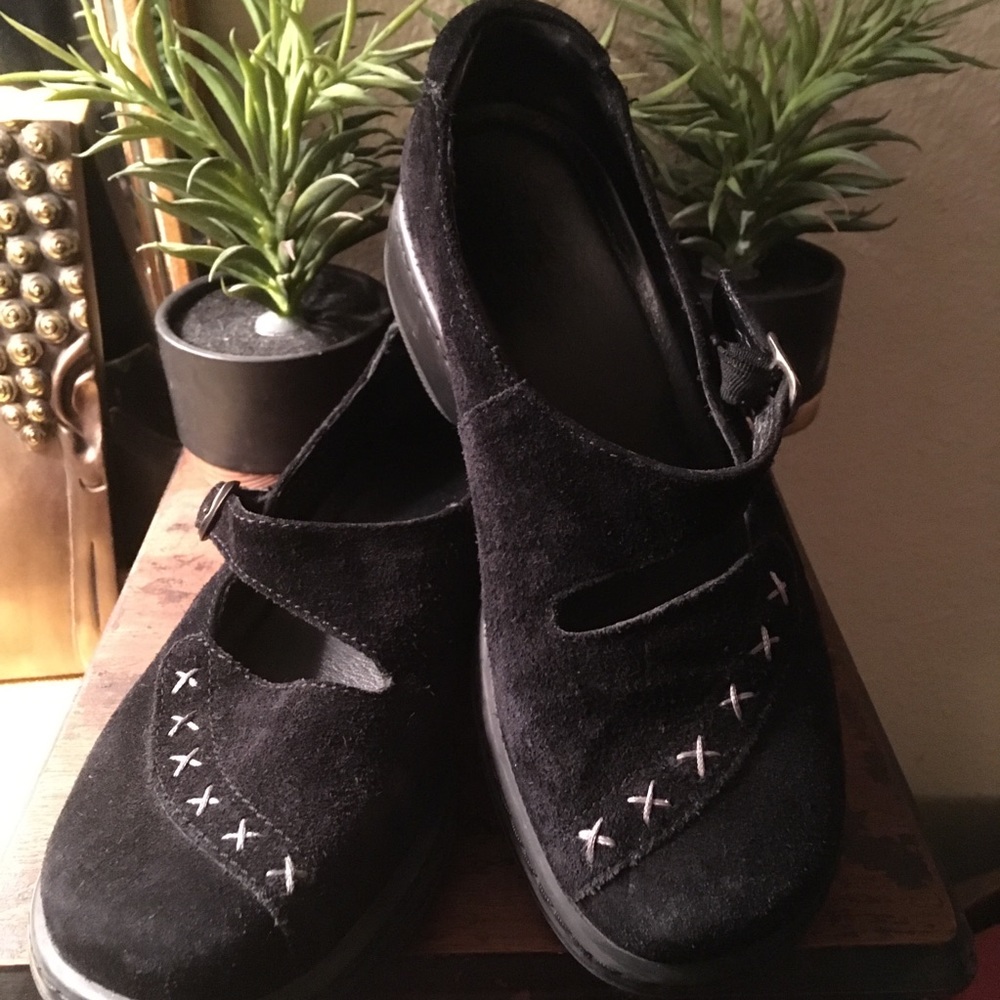 Dansko size 38